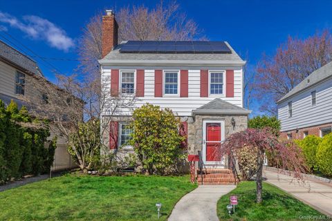 107 Acorn Way Malverne NY 11565