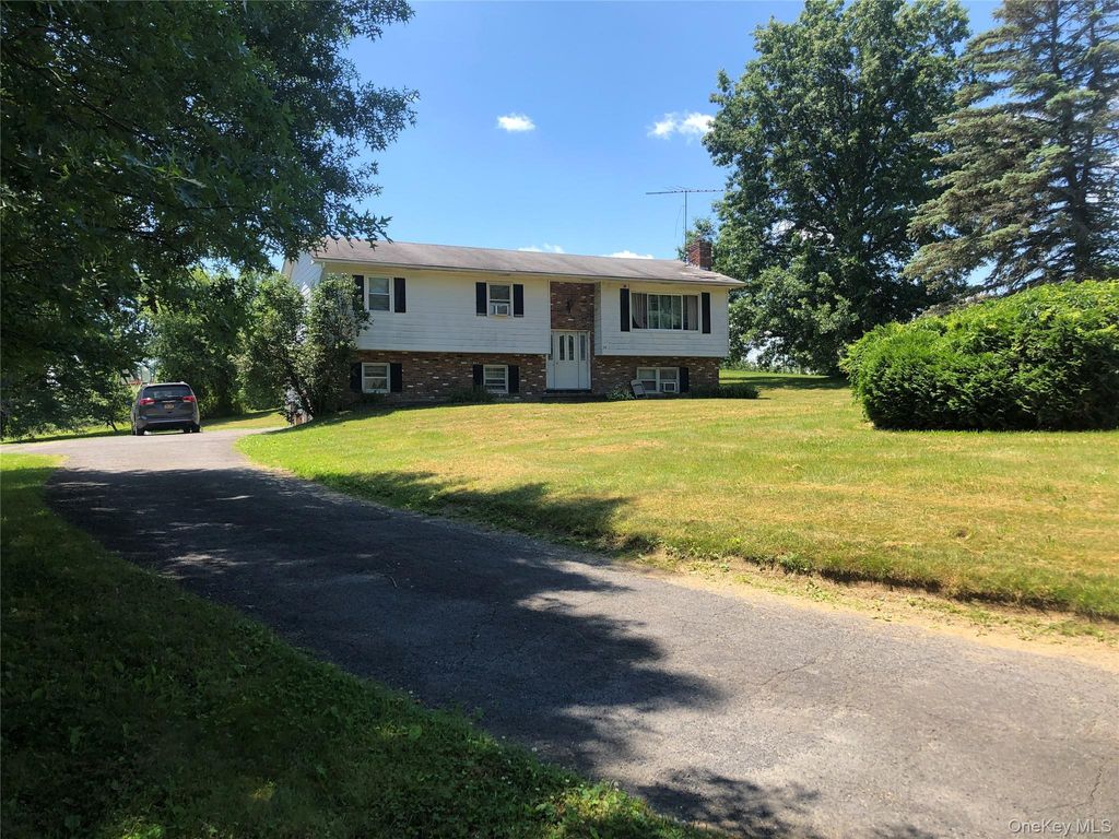 Photo of 13 Schoonmaker Drive, Gardiner, NY 12525 (MLS # 987332)