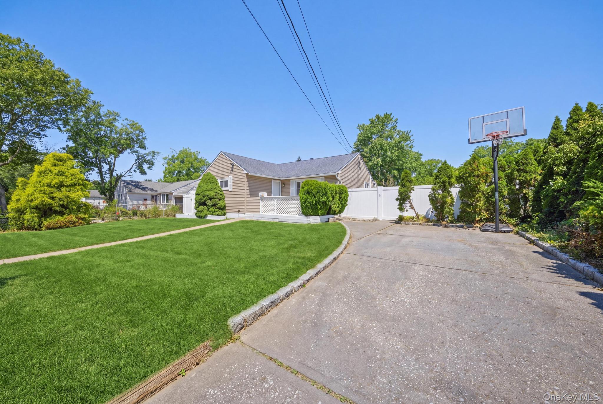 25 E Maple Street