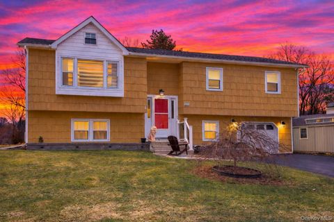 209 Summit Drive New Windsor NY 12553