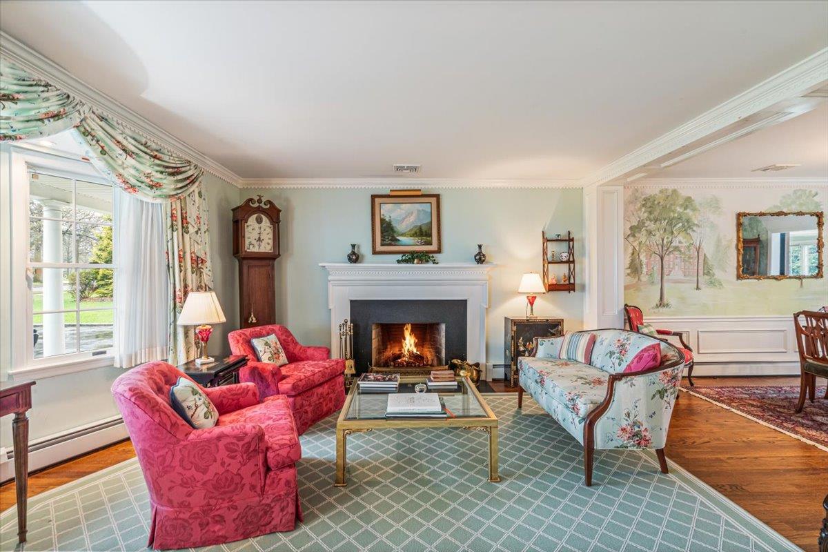 55 Osborne Road, Garden City, New York image 6