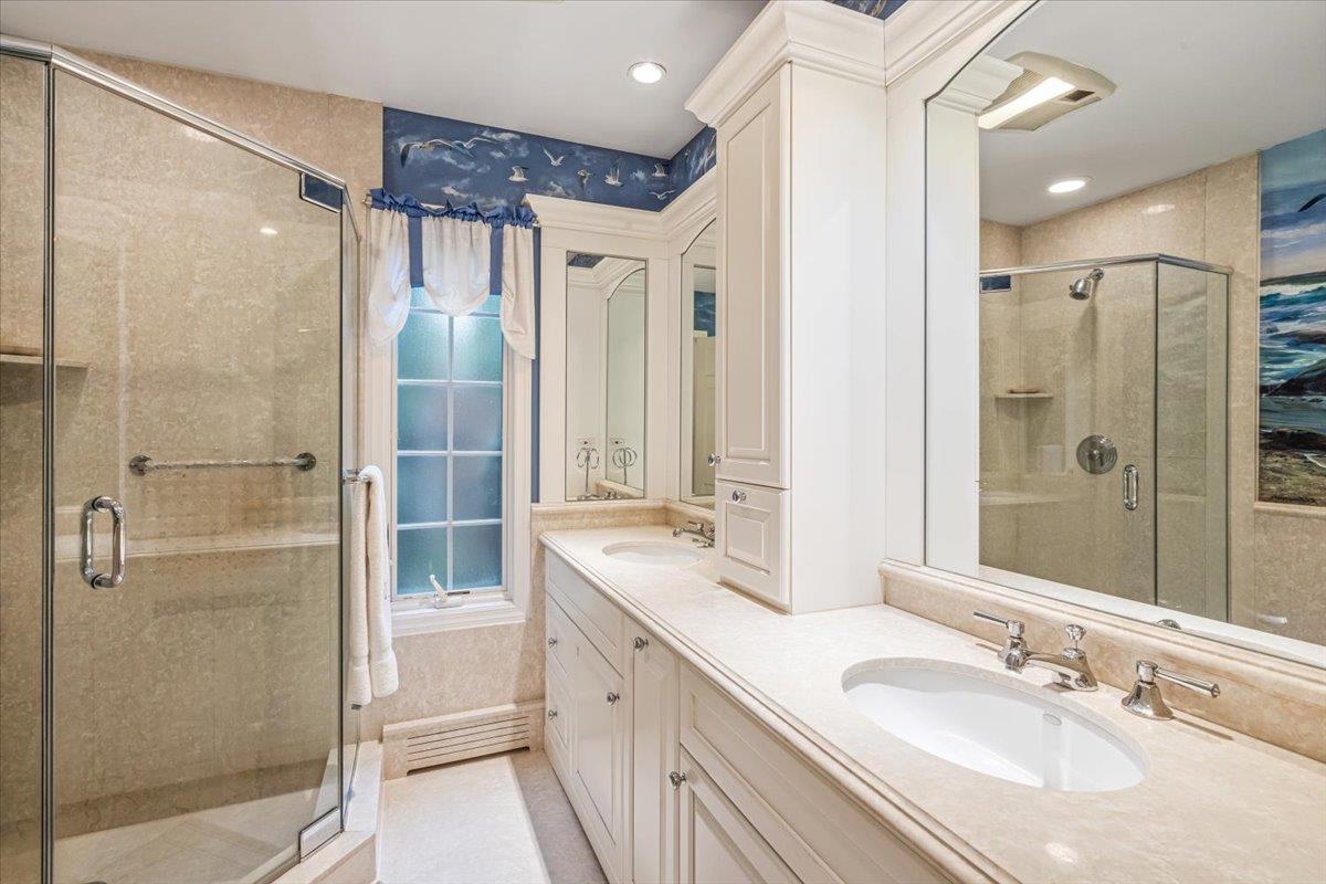 55 Osborne Road, Garden City, New York image 19