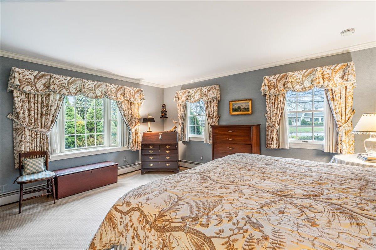 55 Osborne Road, Garden City, New York image 18