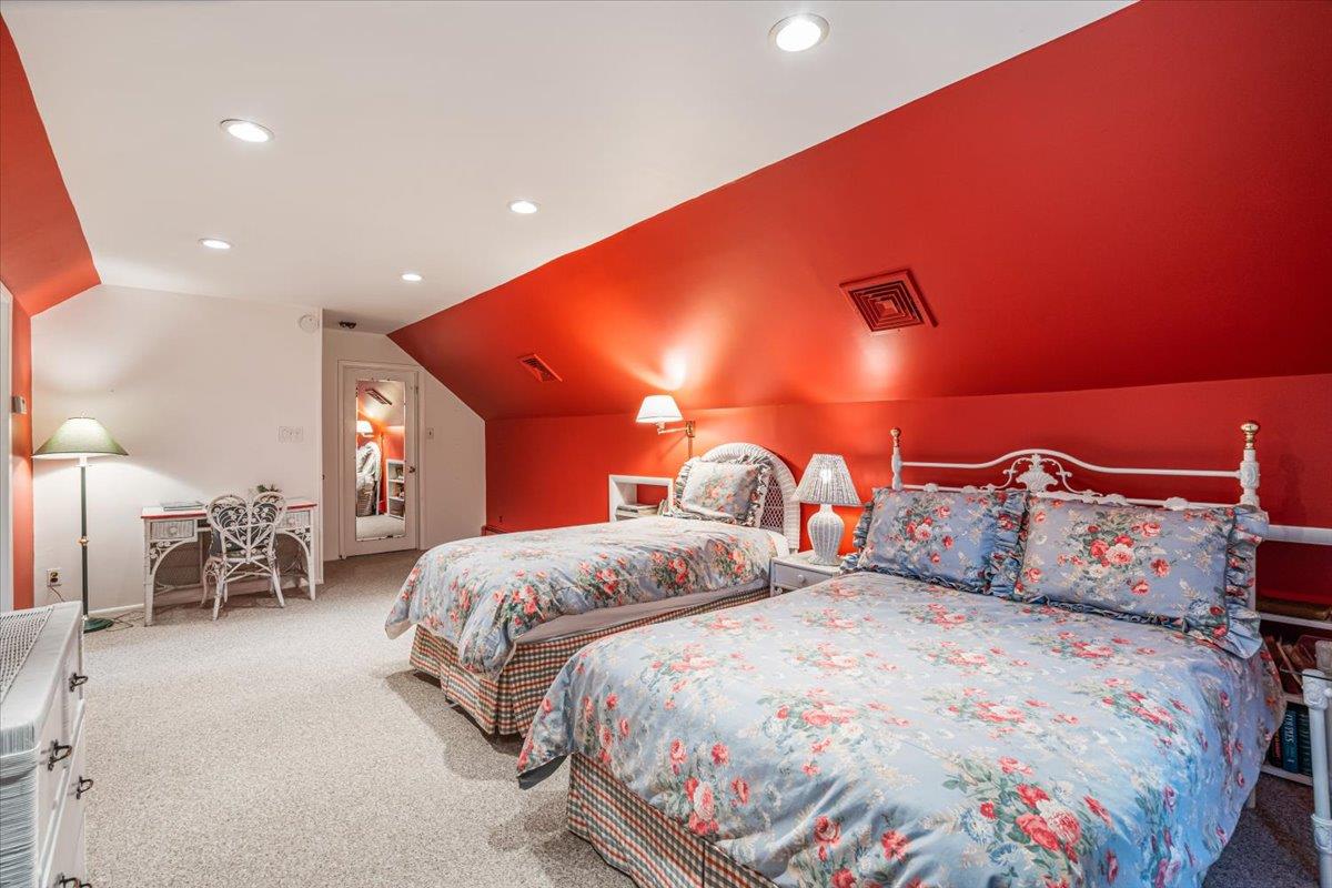 55 Osborne Road, Garden City, New York image 23