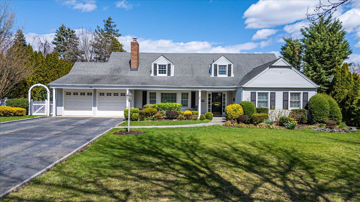 55 Osborne Road, Garden City, New York image 1