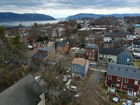 22 E Parmenter Street Newburgh NY 12550