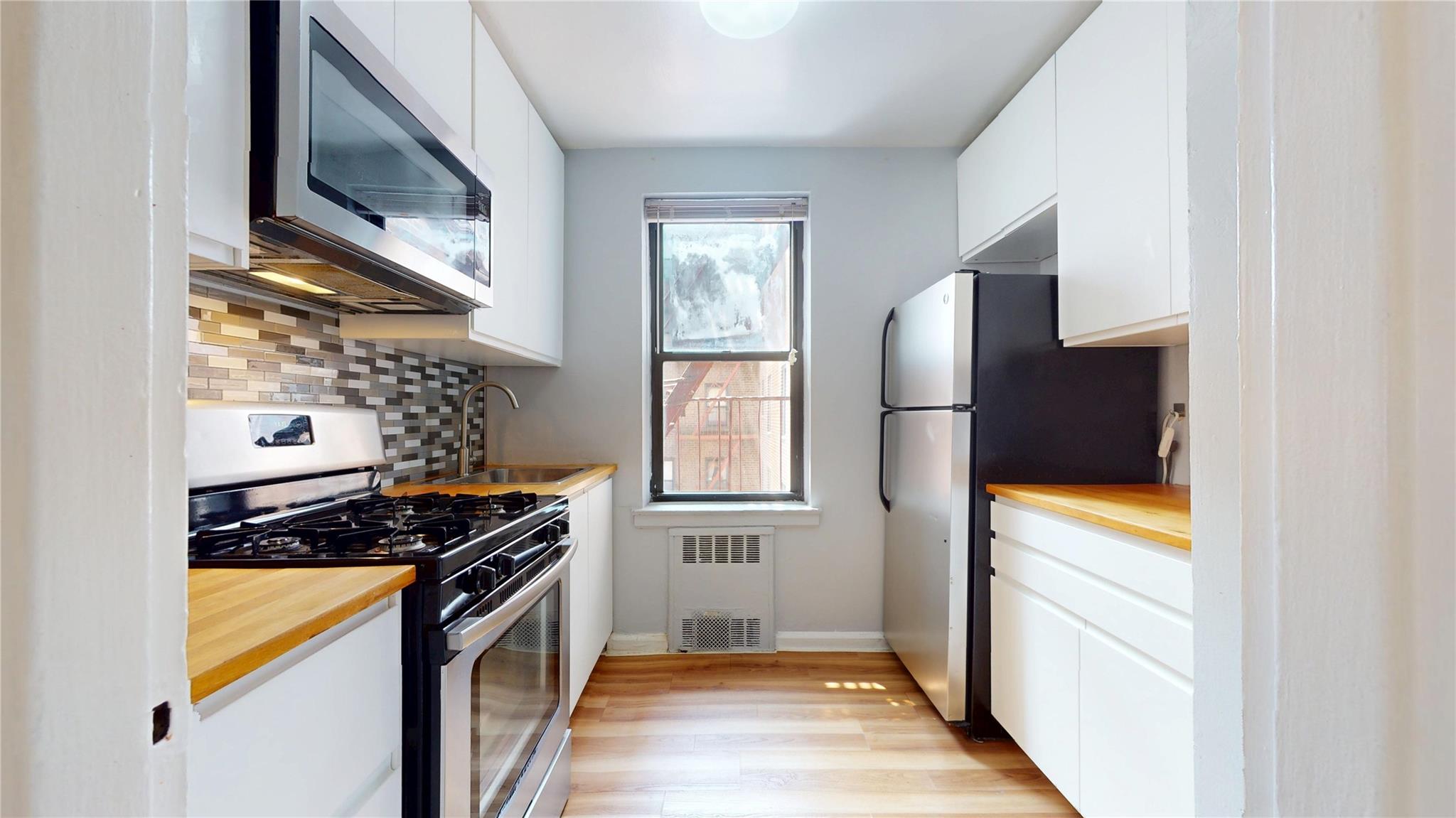 Property for Sale at 108th Street D7, Forest Hills, Queens, NY - Bedrooms: 1 
Bathrooms: 1 
Rooms: 5  - $349,000