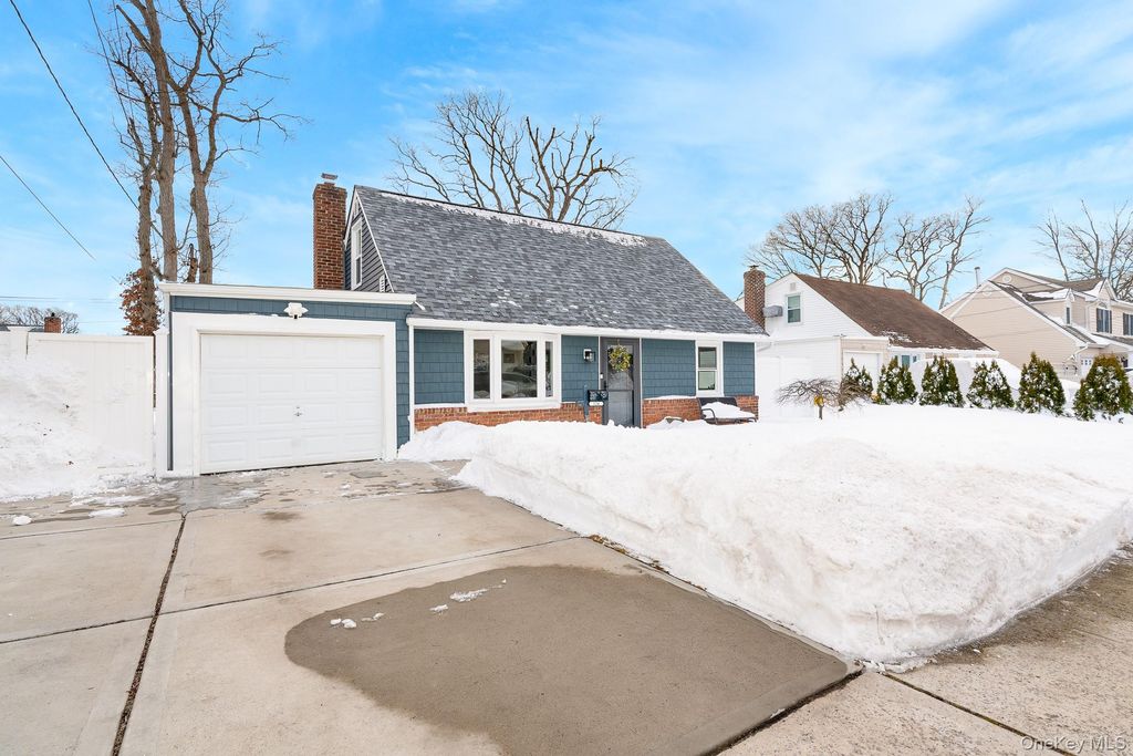 Photo of 126 Boston Avenue, Massapequa, NY 11758 (MLS # 961969)