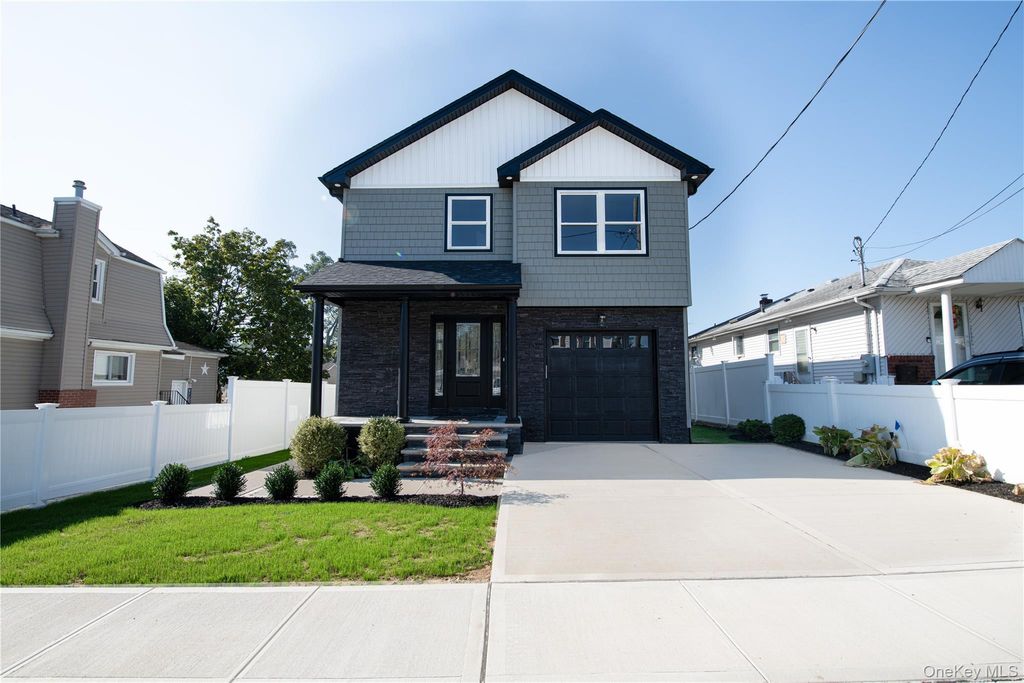 Photo of 176 HIllsboro Avenue, Elmont, NY 11003 (MLS # 886845)