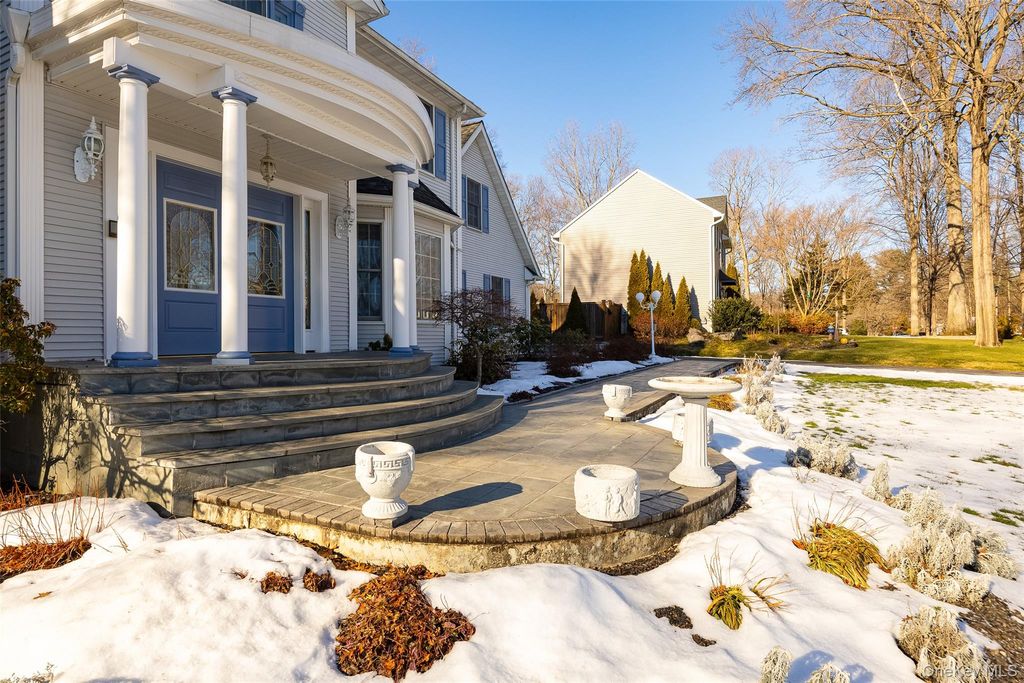 Photo of 8 Toms Way, Poughkeepsie, NY 12603 (MLS # 966629)