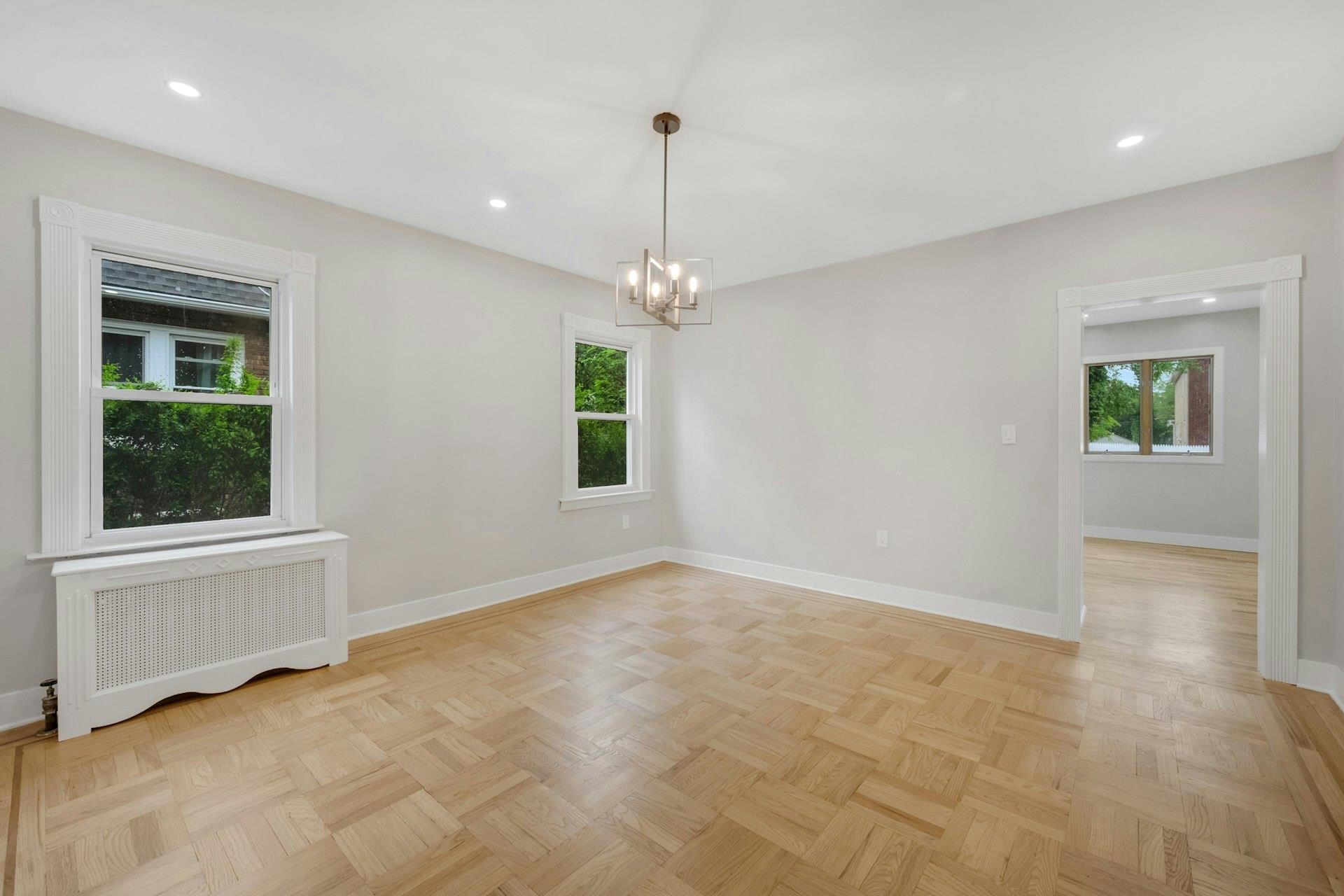 39 Crestmont Avenue, Yonkers, New York image 7