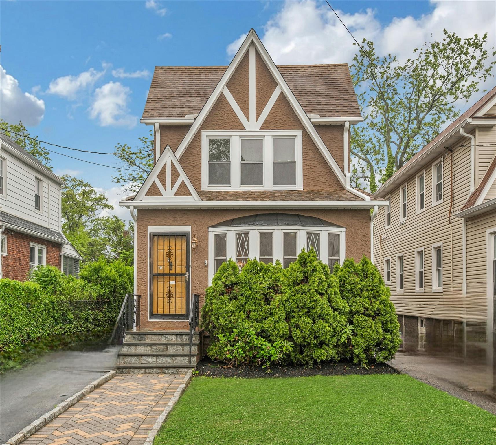 39 Crestmont Avenue, Yonkers, New York image 1