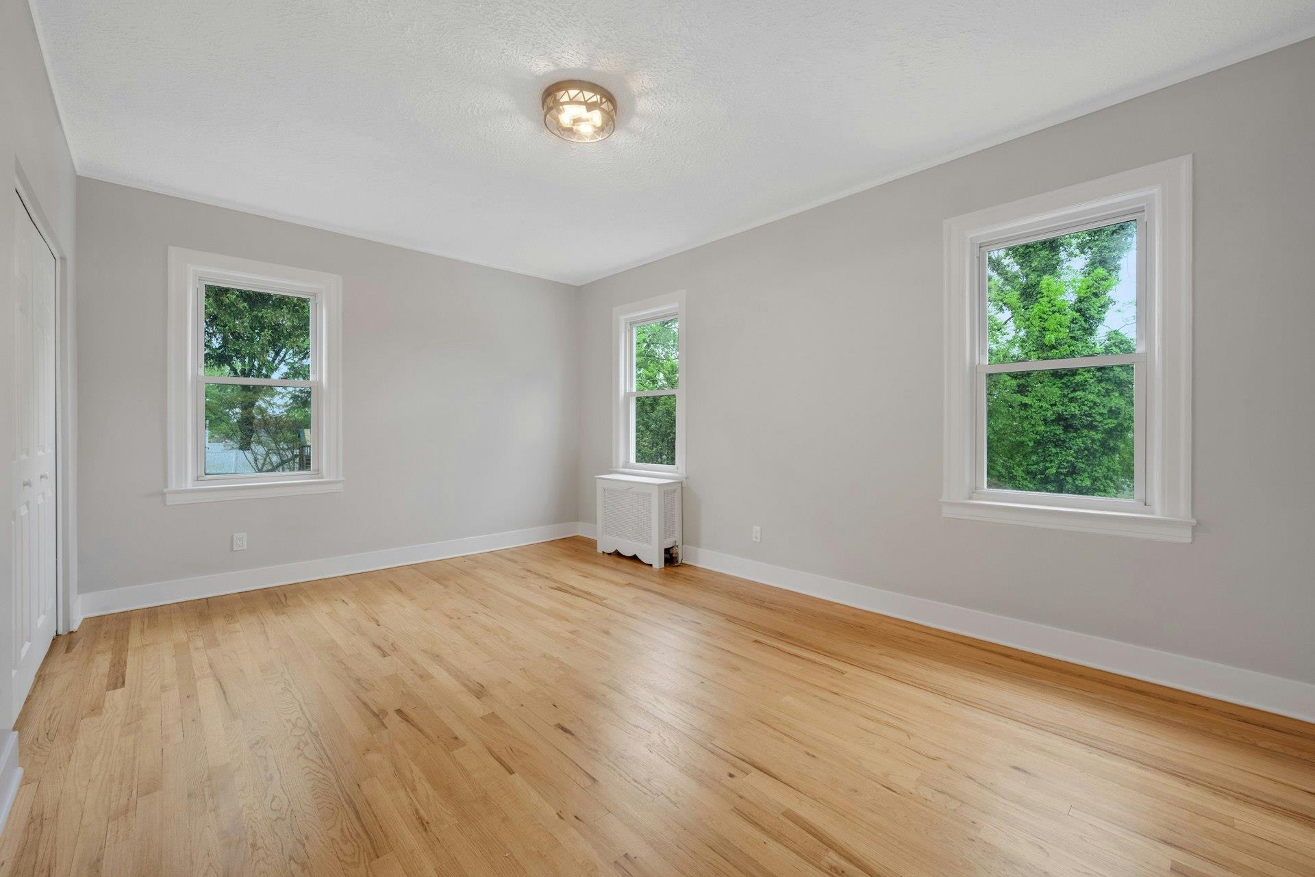 39 Crestmont Avenue, Yonkers, New York image 15
