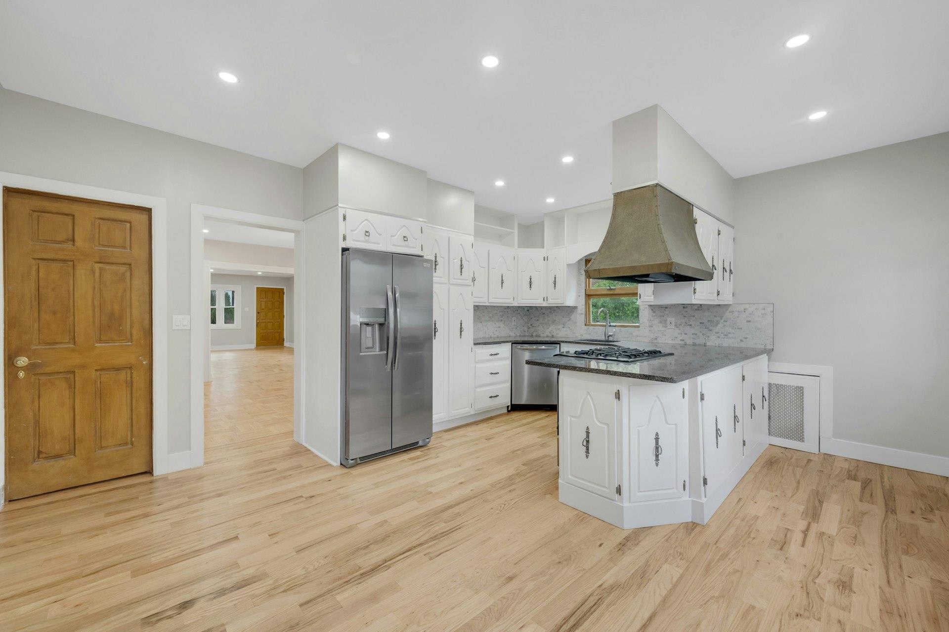 39 Crestmont Avenue, Yonkers, New York image 9
