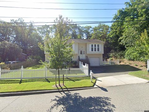 46 Craven Street Huntington Station NY 11746