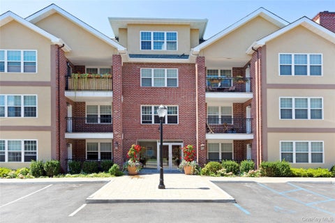 Apartment For Rent - 200 Carney Street #202<br/> Nassau County, Glen Cove, NY 11542