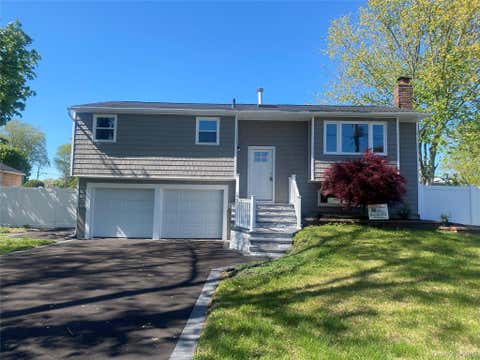 Homes For Sale - 17 Berkeley Avenue<br/> Selden, NY 11784