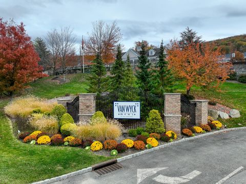 Condo For Sale - 919 Saratoga Lane<br/> Dutchess County, Fishkill, NY 12524