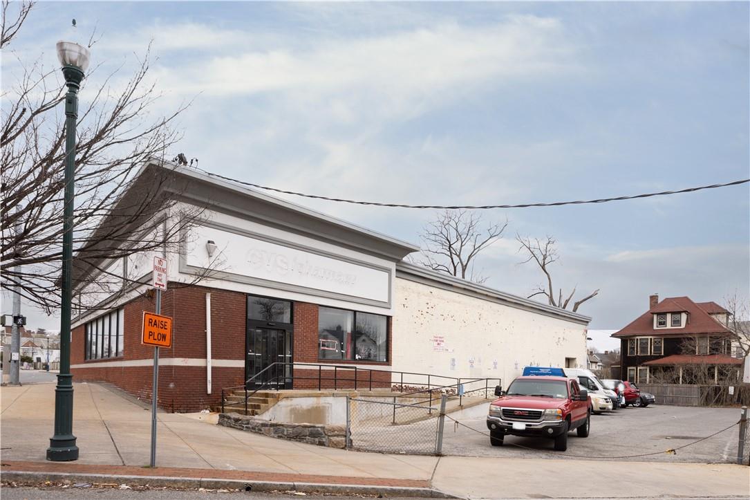 625 North Avenue
