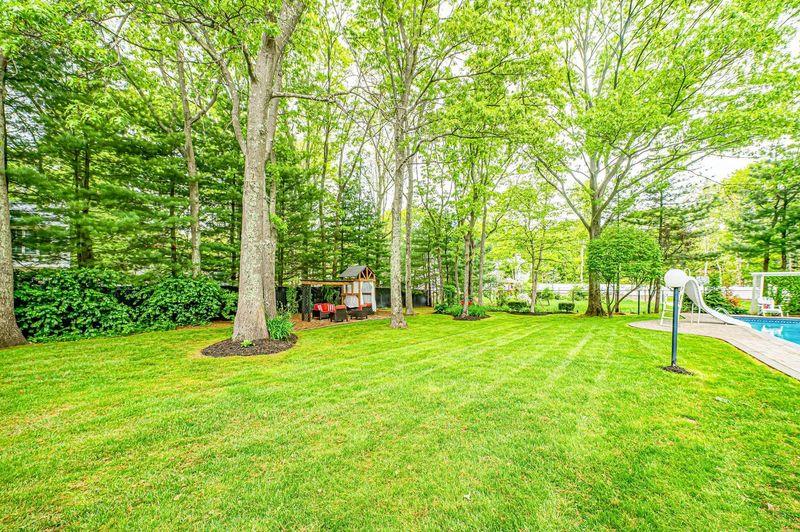 11 Daremy Lane, East Setauket, New York image 31