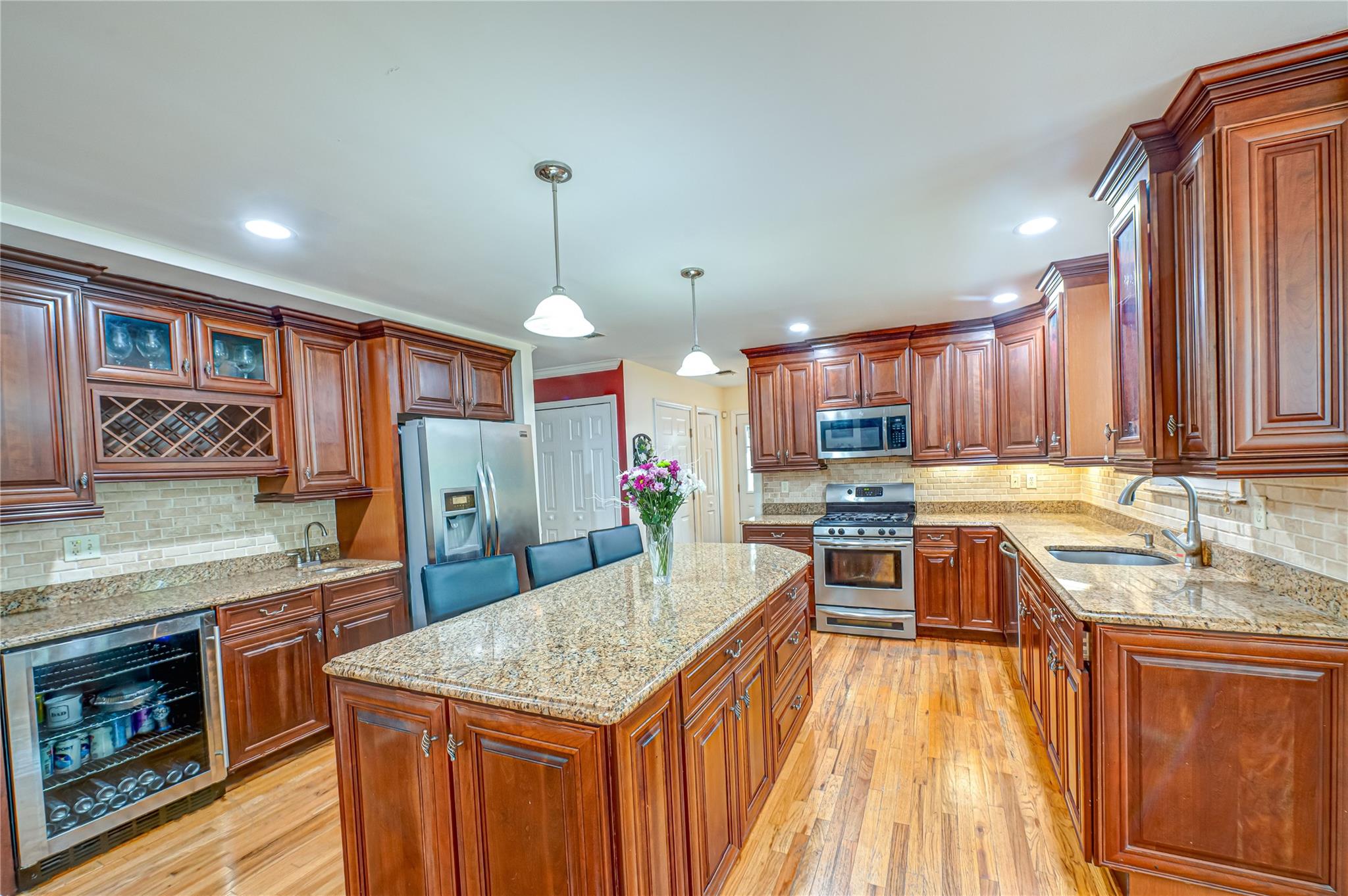 11 Daremy Lane, East Setauket, New York image 3
