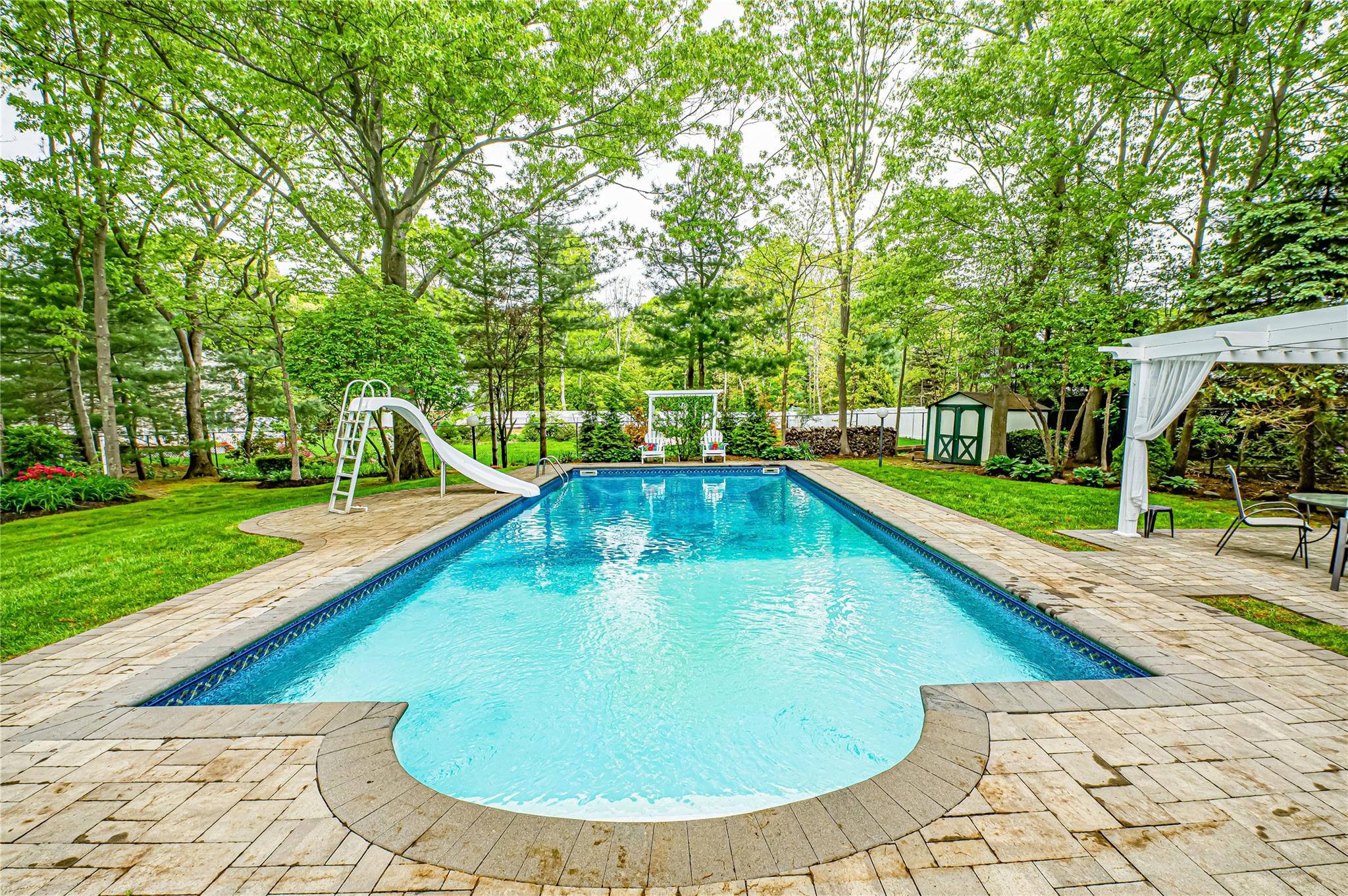 11 Daremy Lane, East Setauket, New York image 28