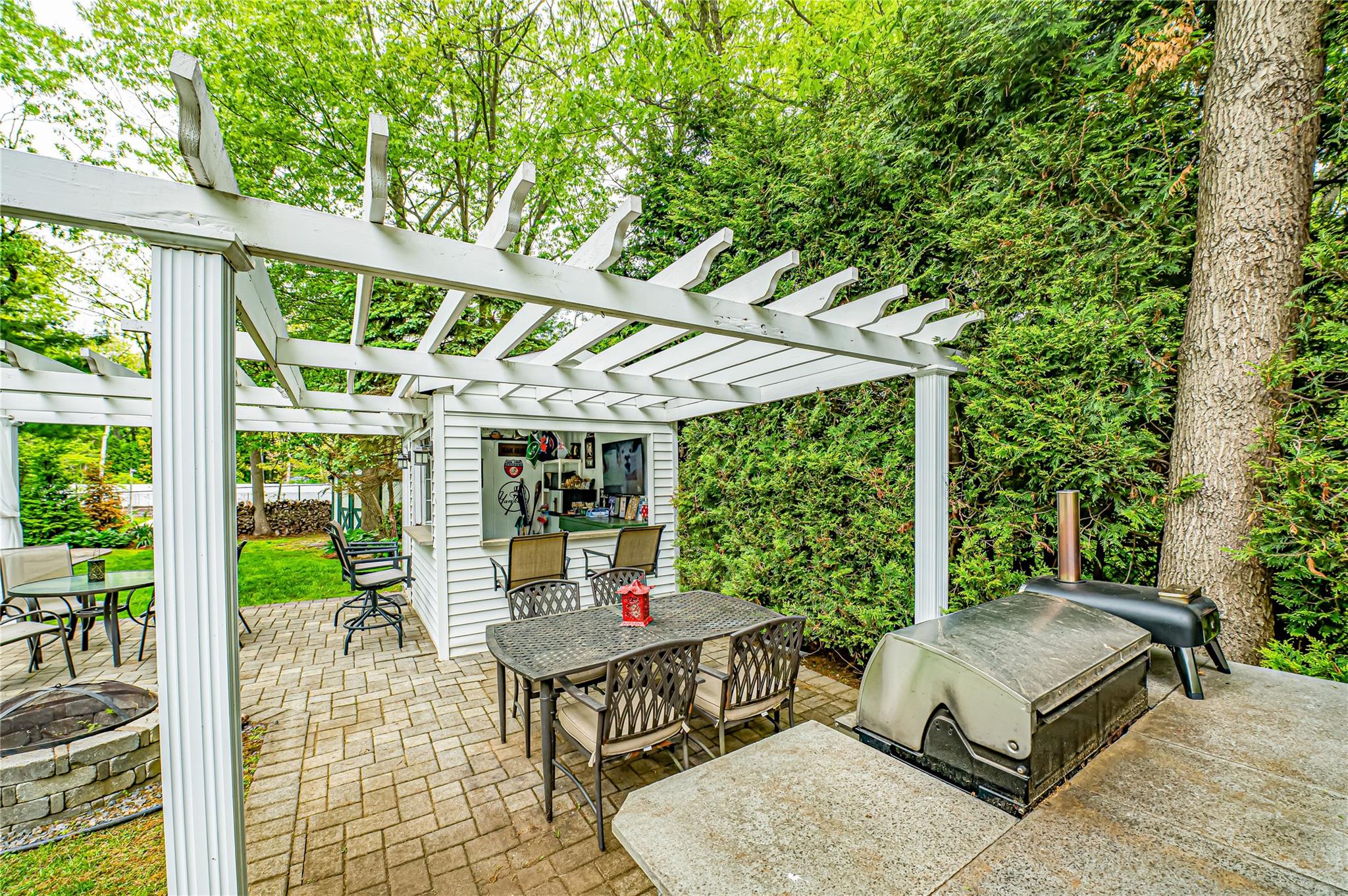 11 Daremy Lane, East Setauket, New York image 30