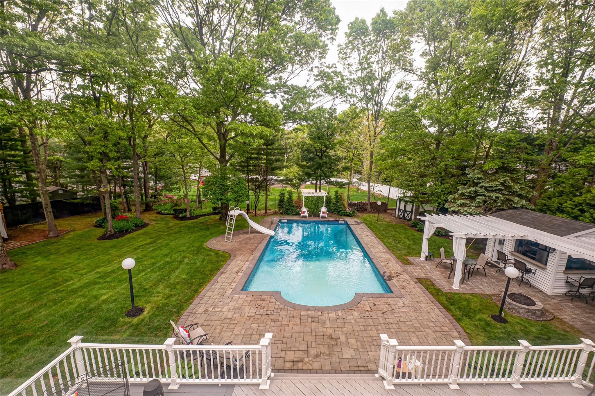 11 Daremy Lane, East Setauket, New York image 26