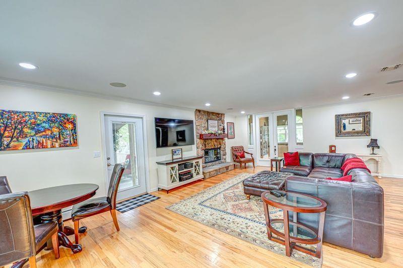 11 Daremy Lane, East Setauket, New York image 10