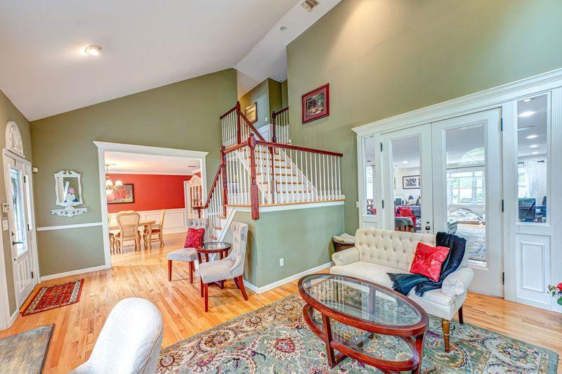 11 Daremy Lane, East Setauket, New York image 12