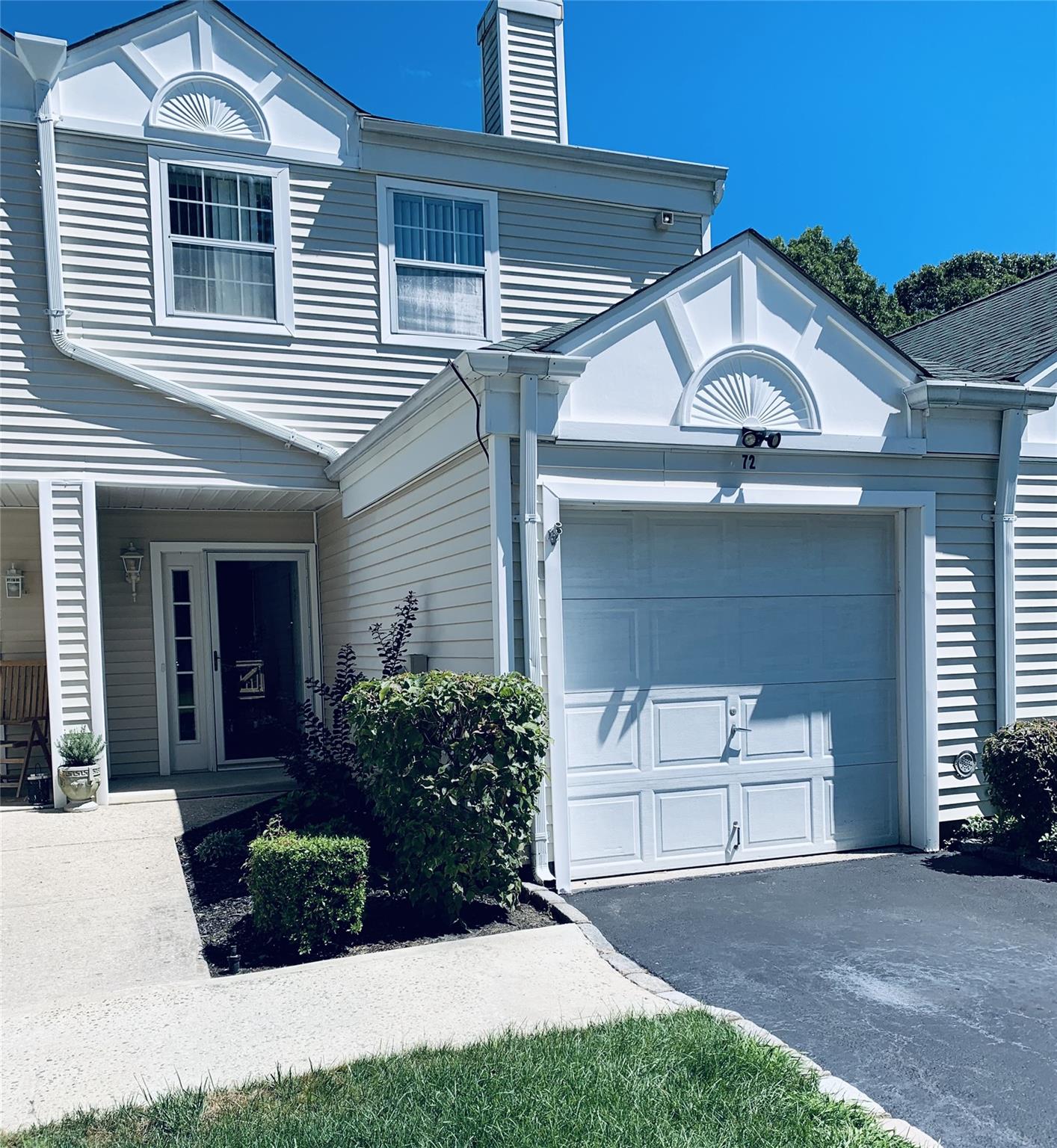 72 Fox Court #72, Manorville, New York image 3