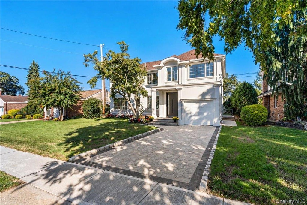 Photo of 740 Willow Road, Franklin Square, NY 11010 (MLS # 1060925)