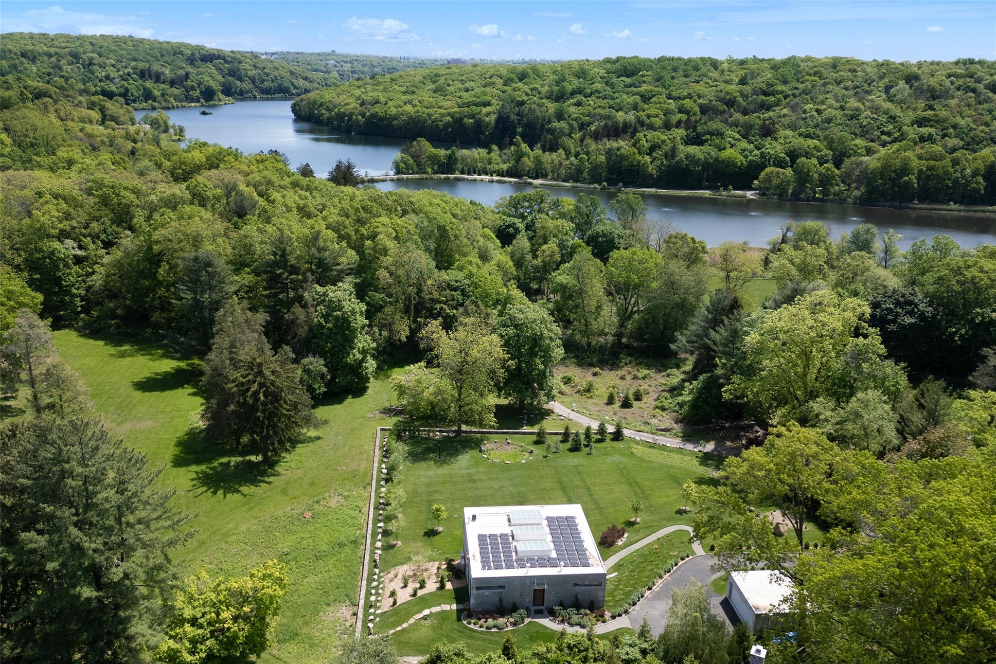 112 Wilson Park Drive, Tarrytown, New York image 7