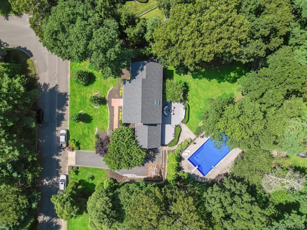 Photo of 9 Maureen Drive, Mount Sinai, NY 11766 (MLS # 957562)