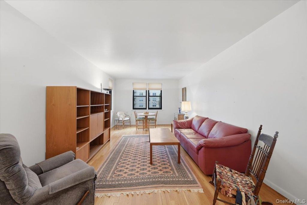 Photo of 510 Kappock Street #3B, Bronx, NY 10463 (MLS # 964557)