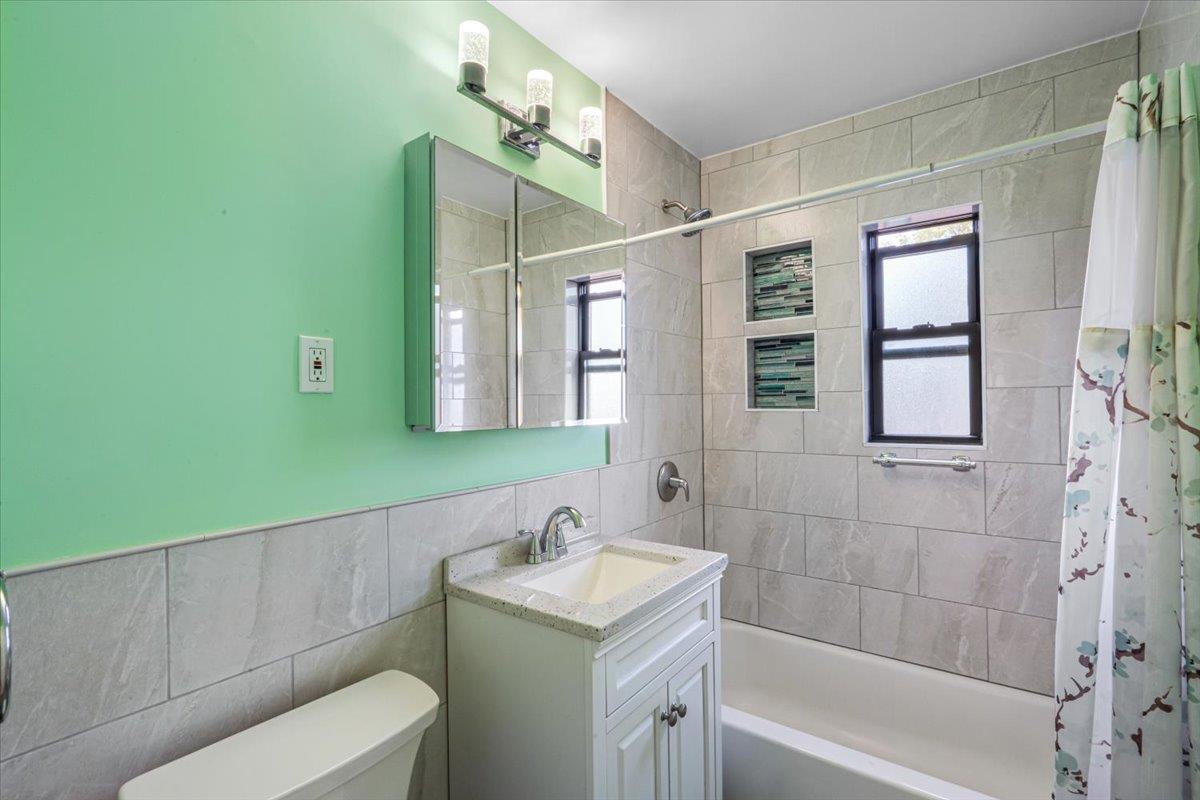 73-48 Springfield Boulevard #51B2, Bayside, New York image 11