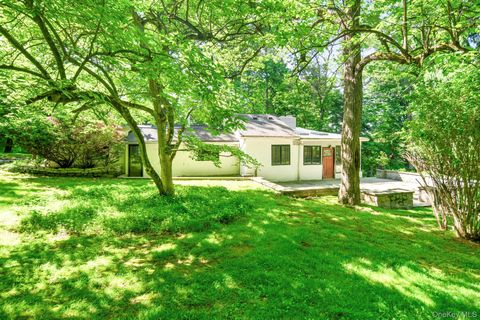 Tiny photo for 241 W Mt Airy Road, Croton-on-Hudson, NY 10520 (MLS # 908606)