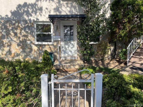 Apartment For Rent - 16-05 Bell Boulevard #1ST FLOOR<br/> Bayside, NY 11360