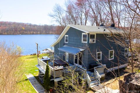 451 E Main Street Jefferson Valley NY 10535