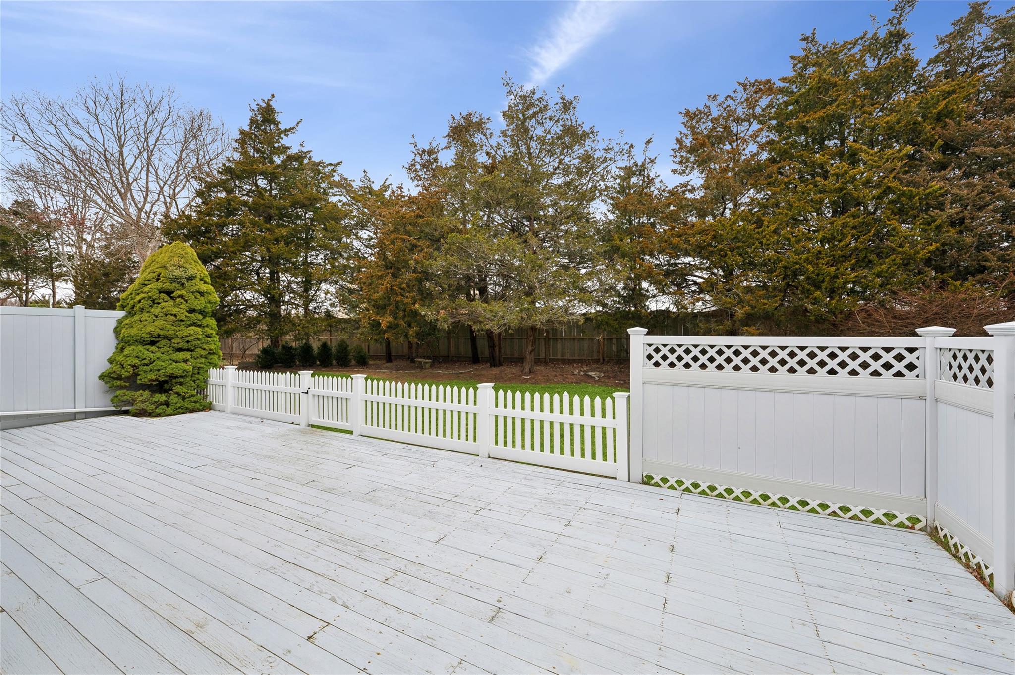 8 Brittany Lane, Westhampton Beach, New York image 17