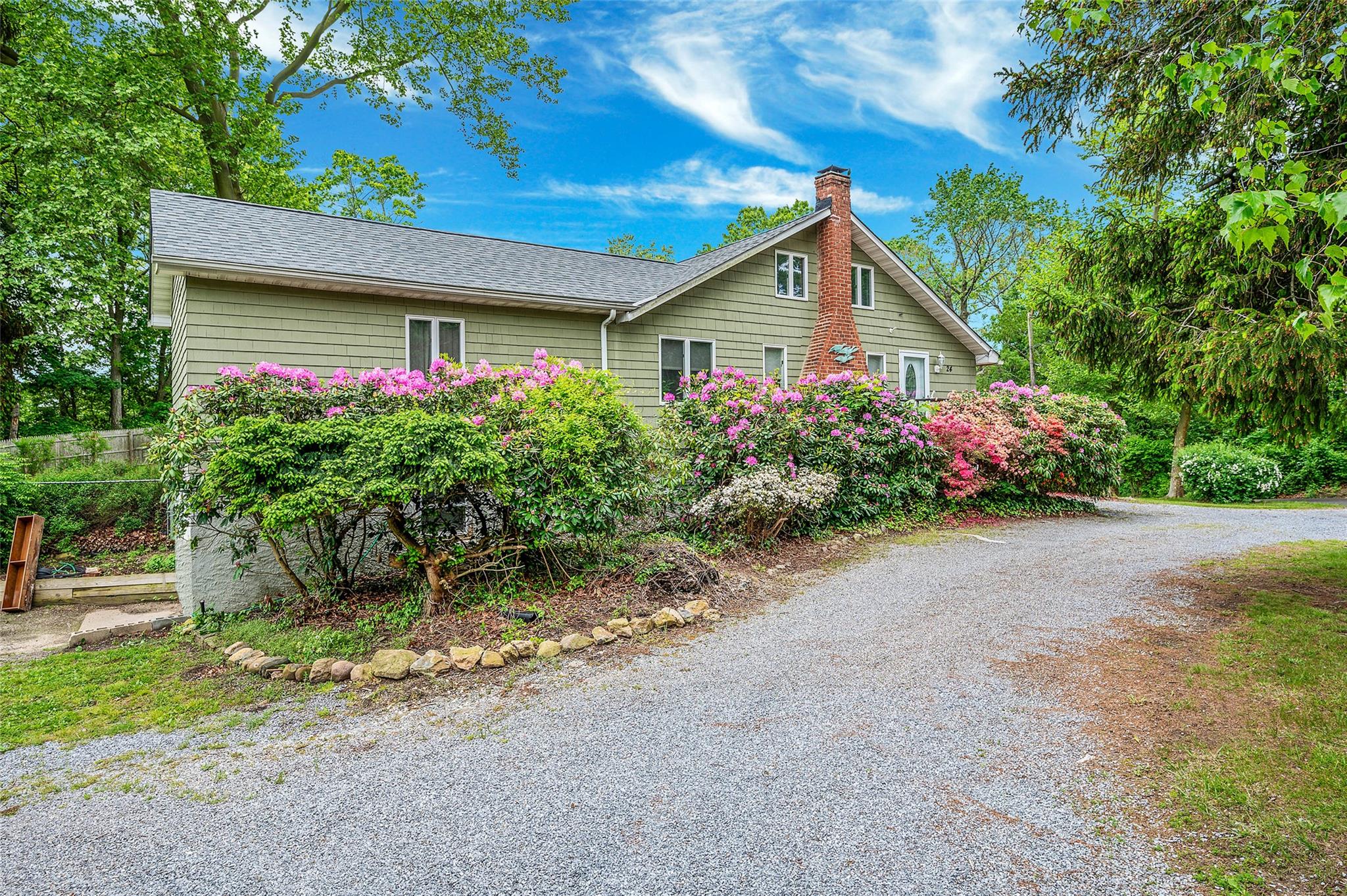 24 Richmond Hill Road, Sound Beach, New York image 2