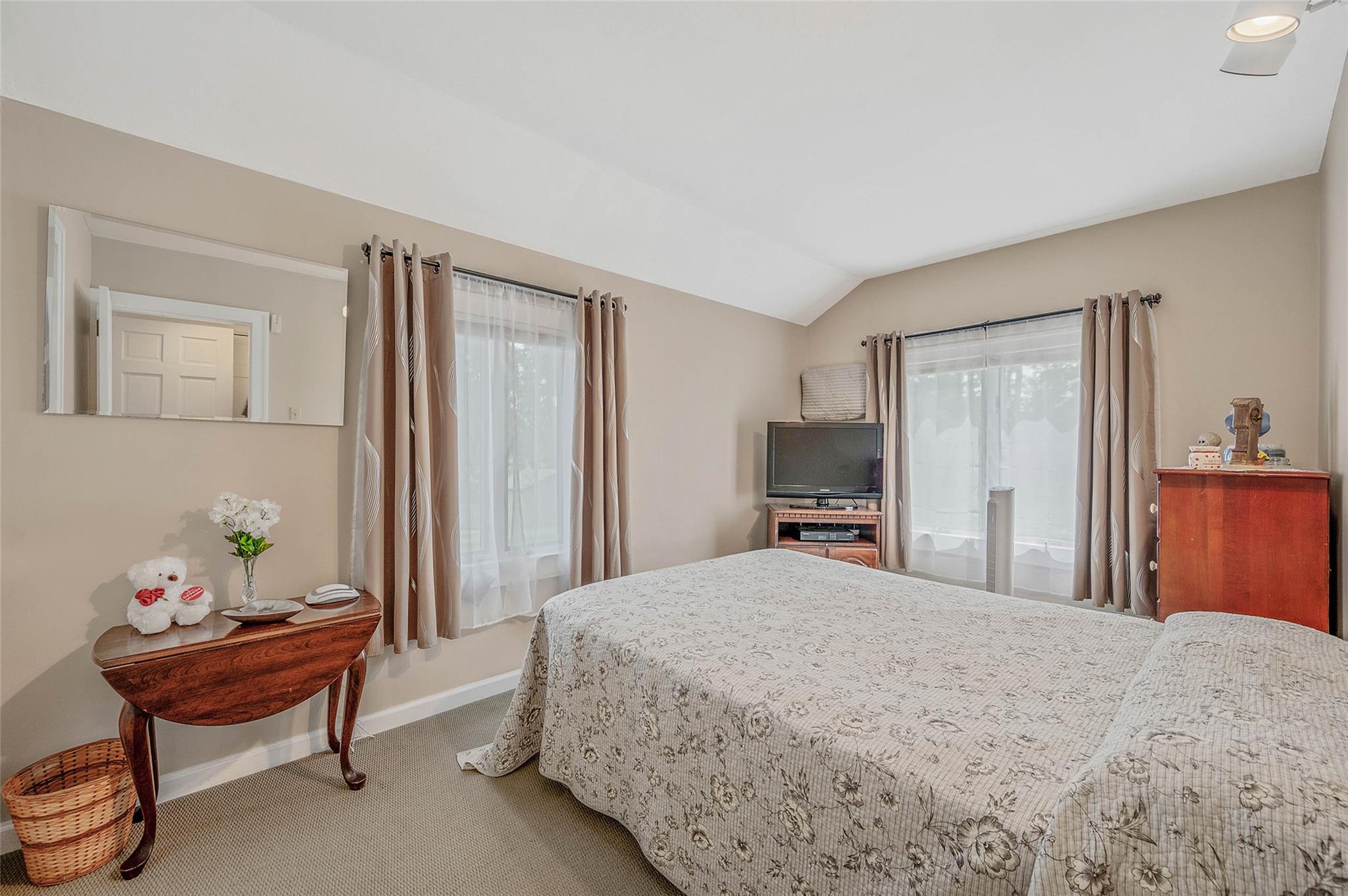 24 Richmond Hill Road, Sound Beach, New York image 16