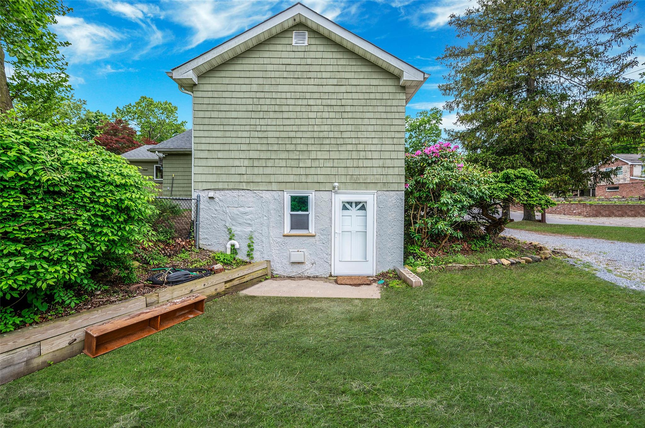 24 Richmond Hill Road, Sound Beach, New York image 37