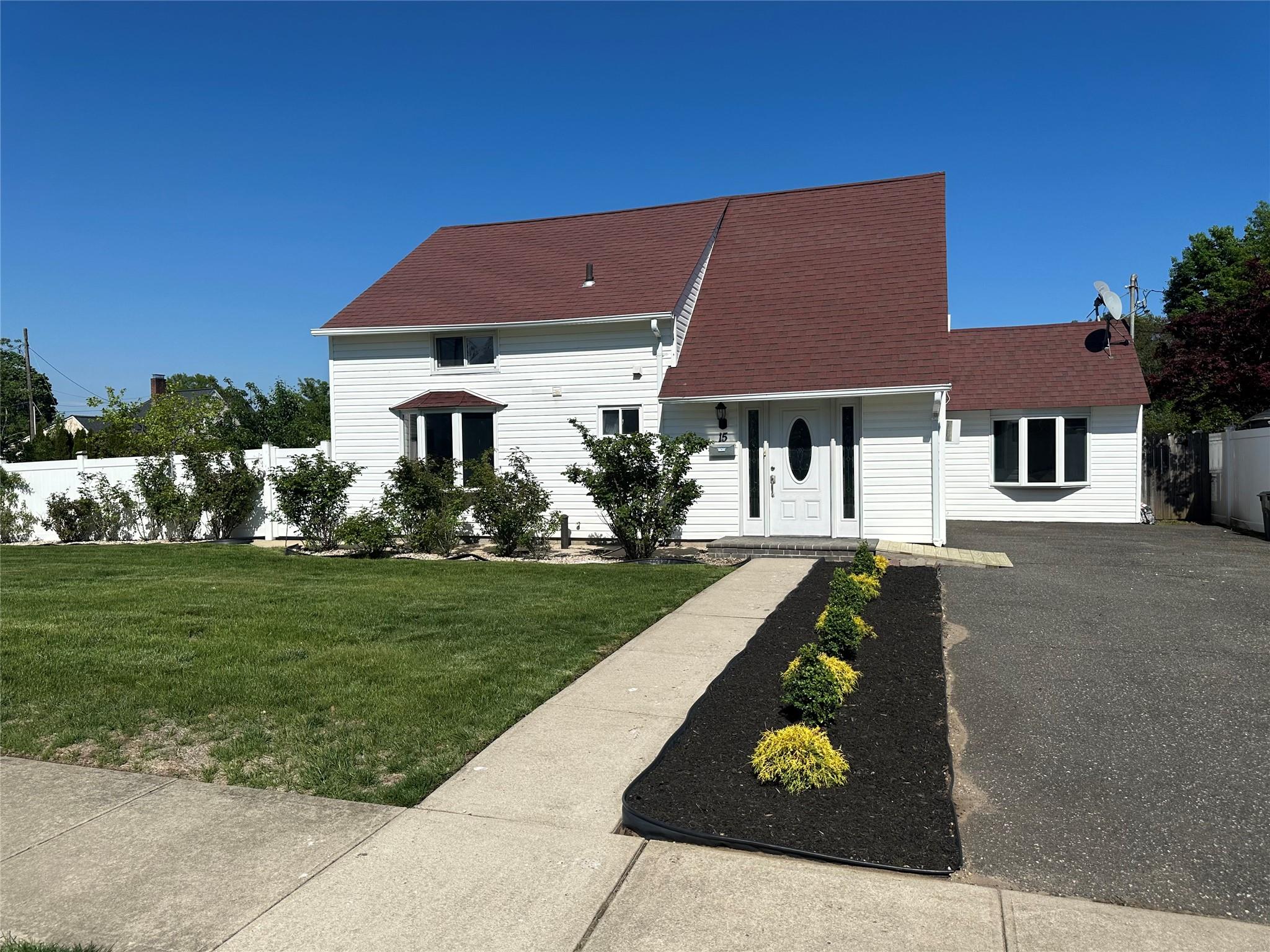 15 Tailor Lane, Levittown, New York image 2