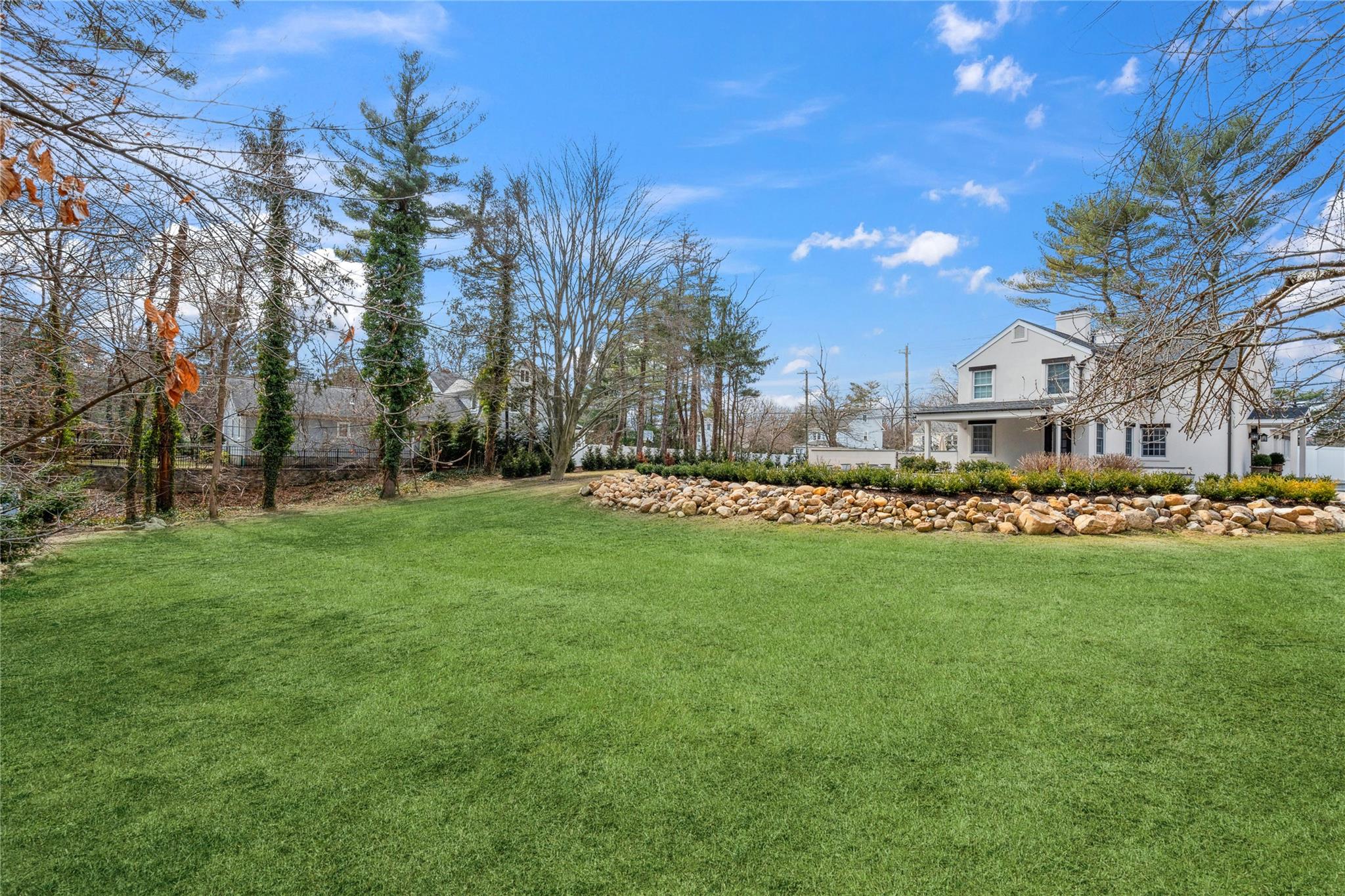 236 Berry Hill Road, Syosset, New York image 39