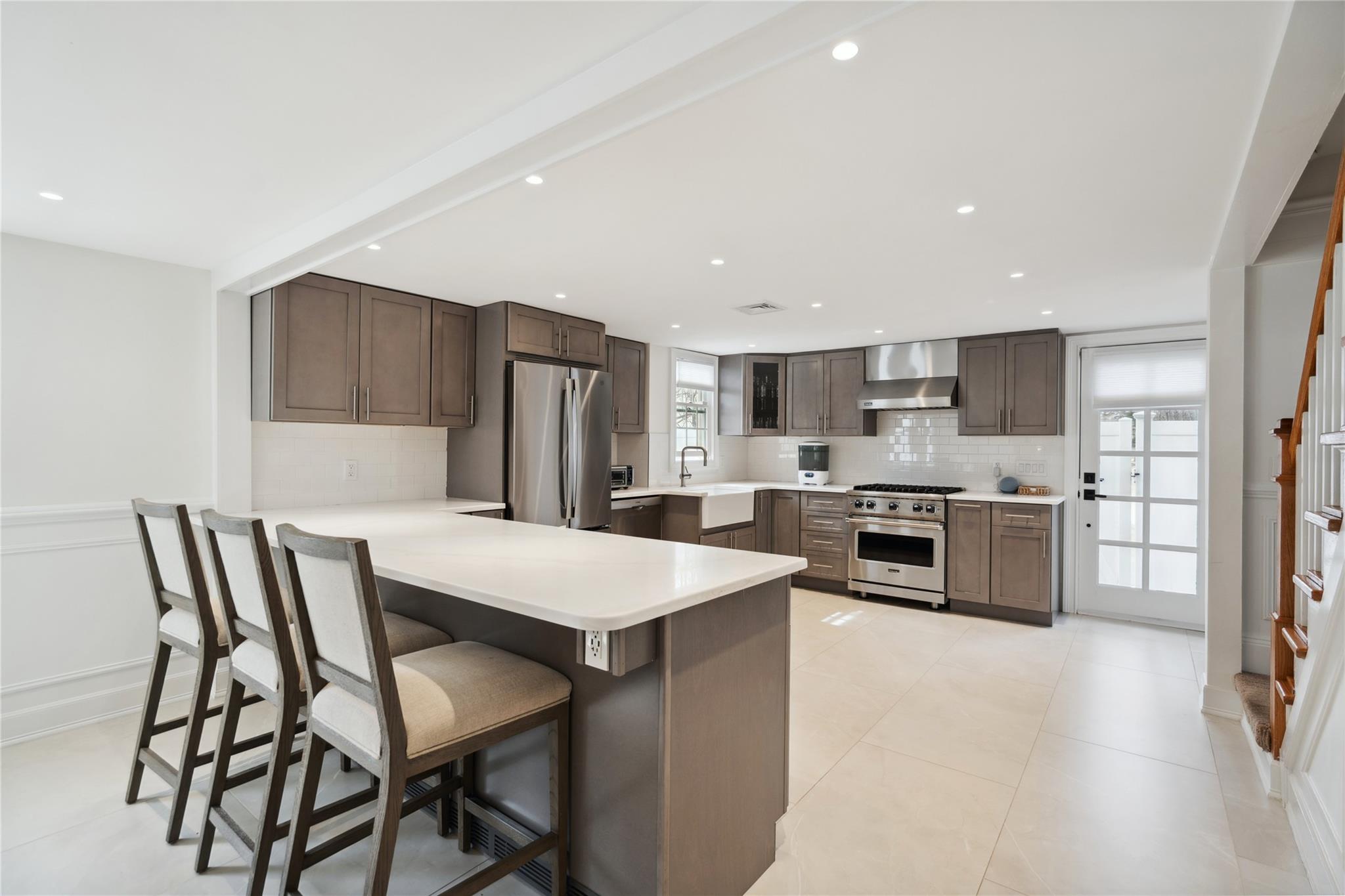 236 Berry Hill Road, Syosset, New York image 10