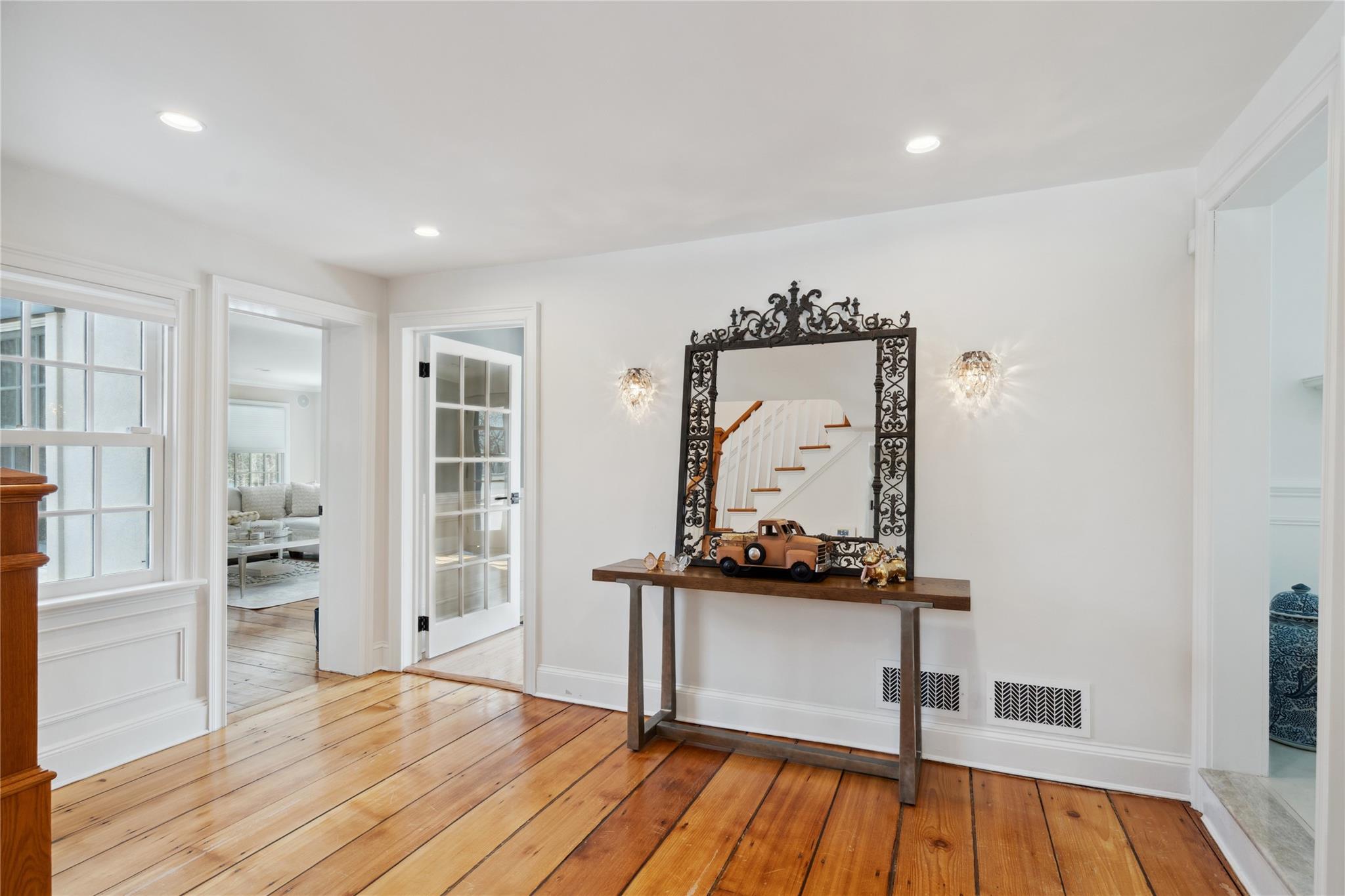 236 Berry Hill Road, Syosset, New York image 3