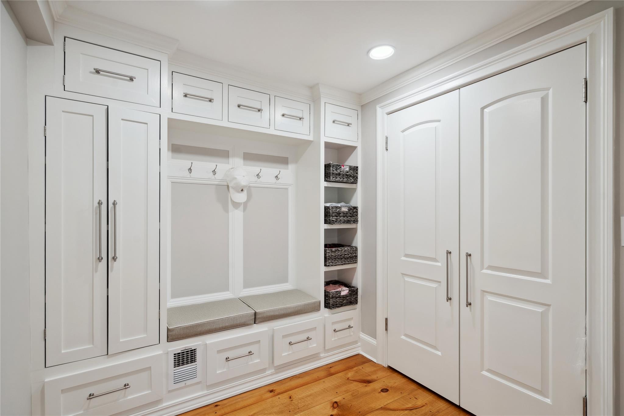 236 Berry Hill Road, Syosset, New York image 18