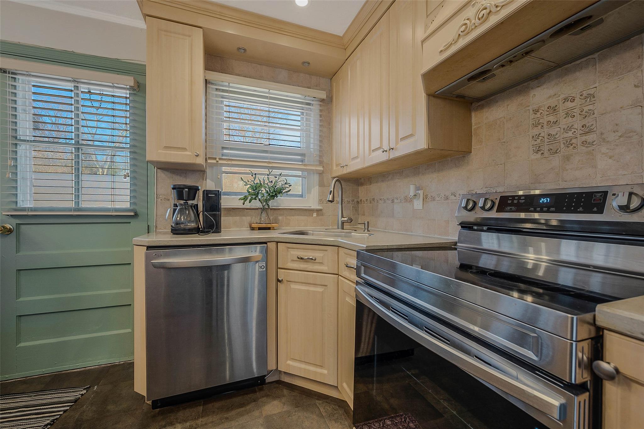 241 Clay Pitts Road, Huntington, New York image 12