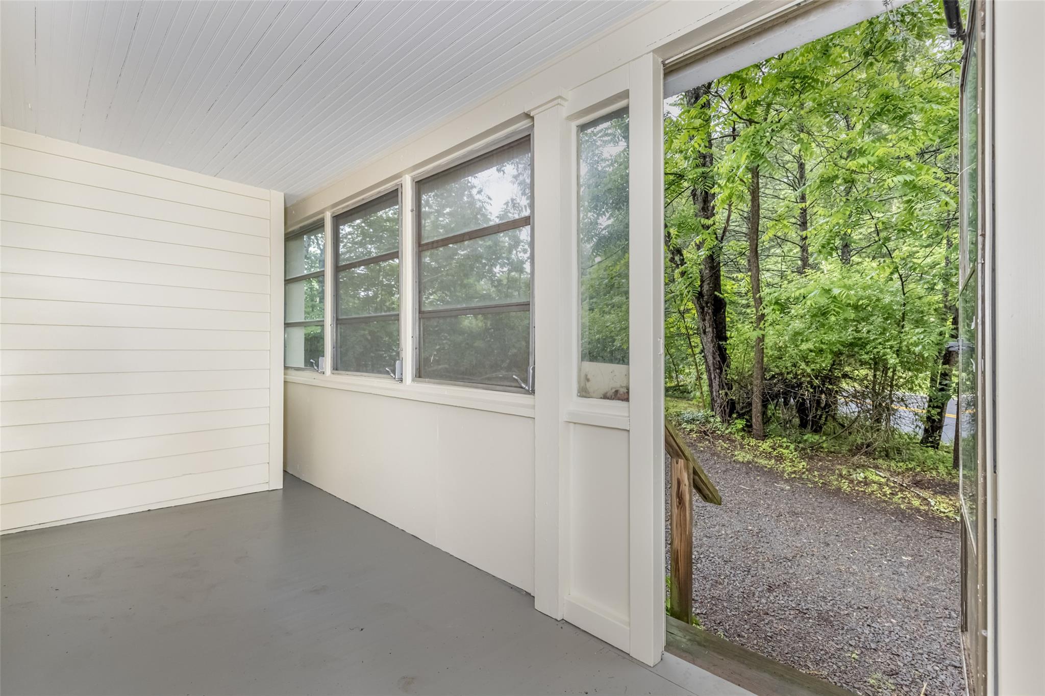 Accord, New York 12404, United States, 3 Bedrooms Bedrooms, ,2 BathroomsBathrooms,Residential,Active,165885